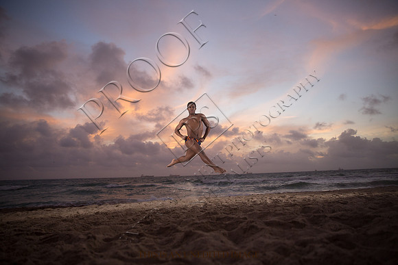 Aaron Ronelle - 0032